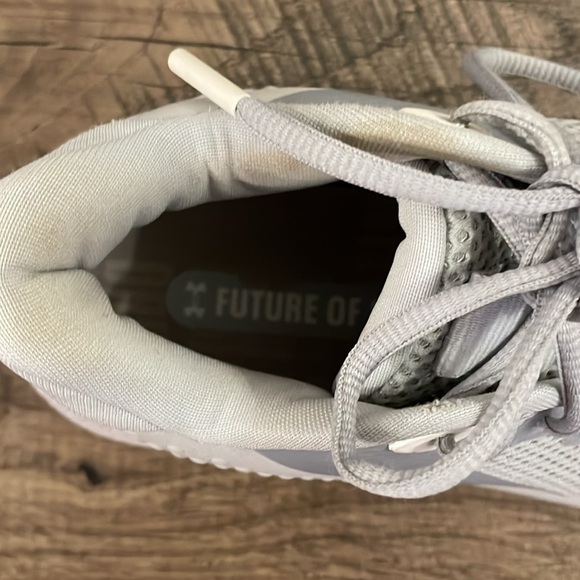 Size 9 - Under Armour HOVR Breakthru Mod Grey W - Picture 4 of 9